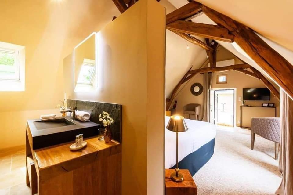 Domaine De La Limetiere Otel Neuvy-le-Roi Dış mekan fotoğraf